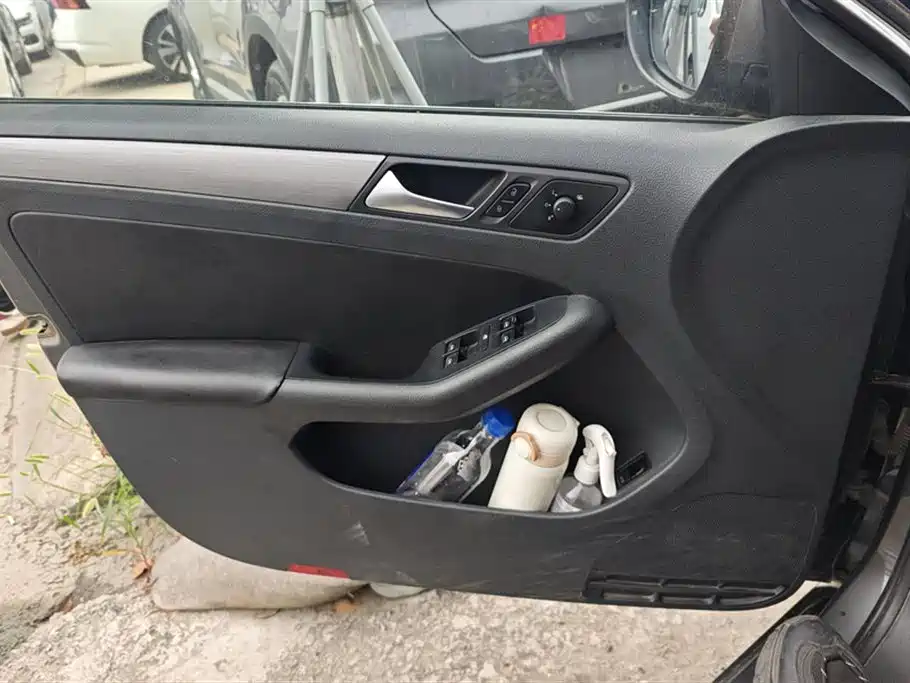 Volkswagen Sagitar Volkswagen Sagitar