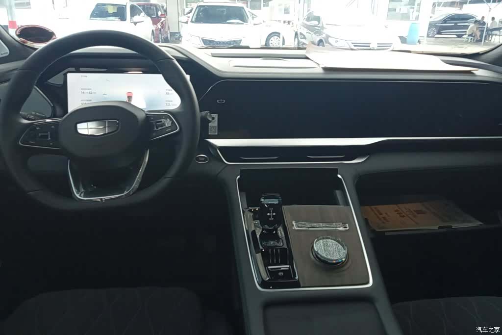 Geely Xingyue L, 2025 12