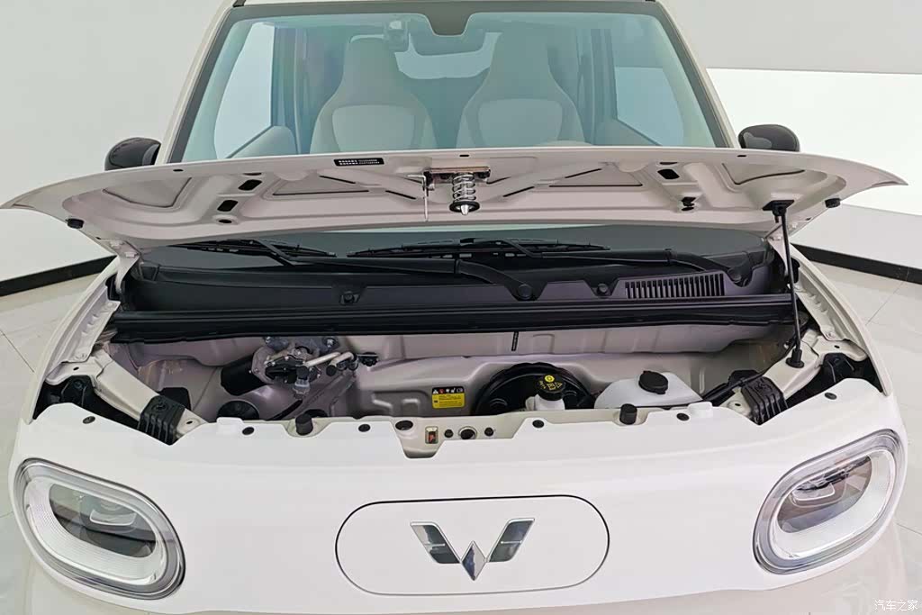 Wuling MINIEV, 2025 10