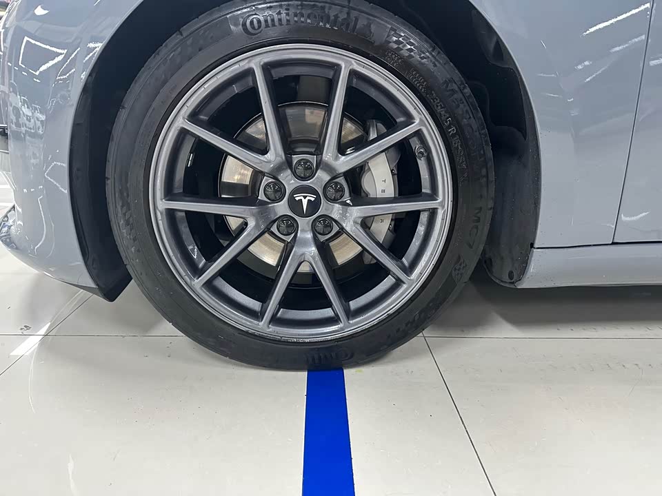 Tesla Model 3 Tesla Model 3