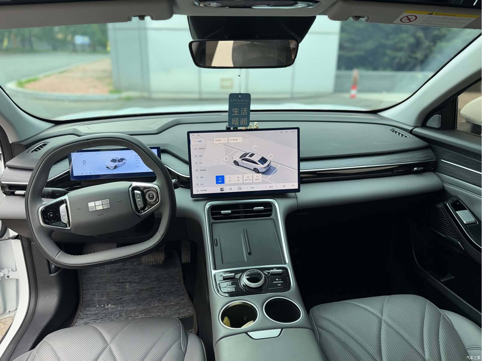 Geely Galaxy L6, 2025 13