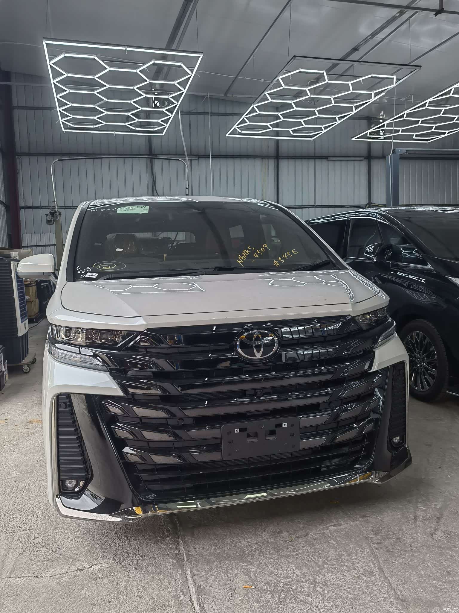 Toyota Vellfire, 2024 2