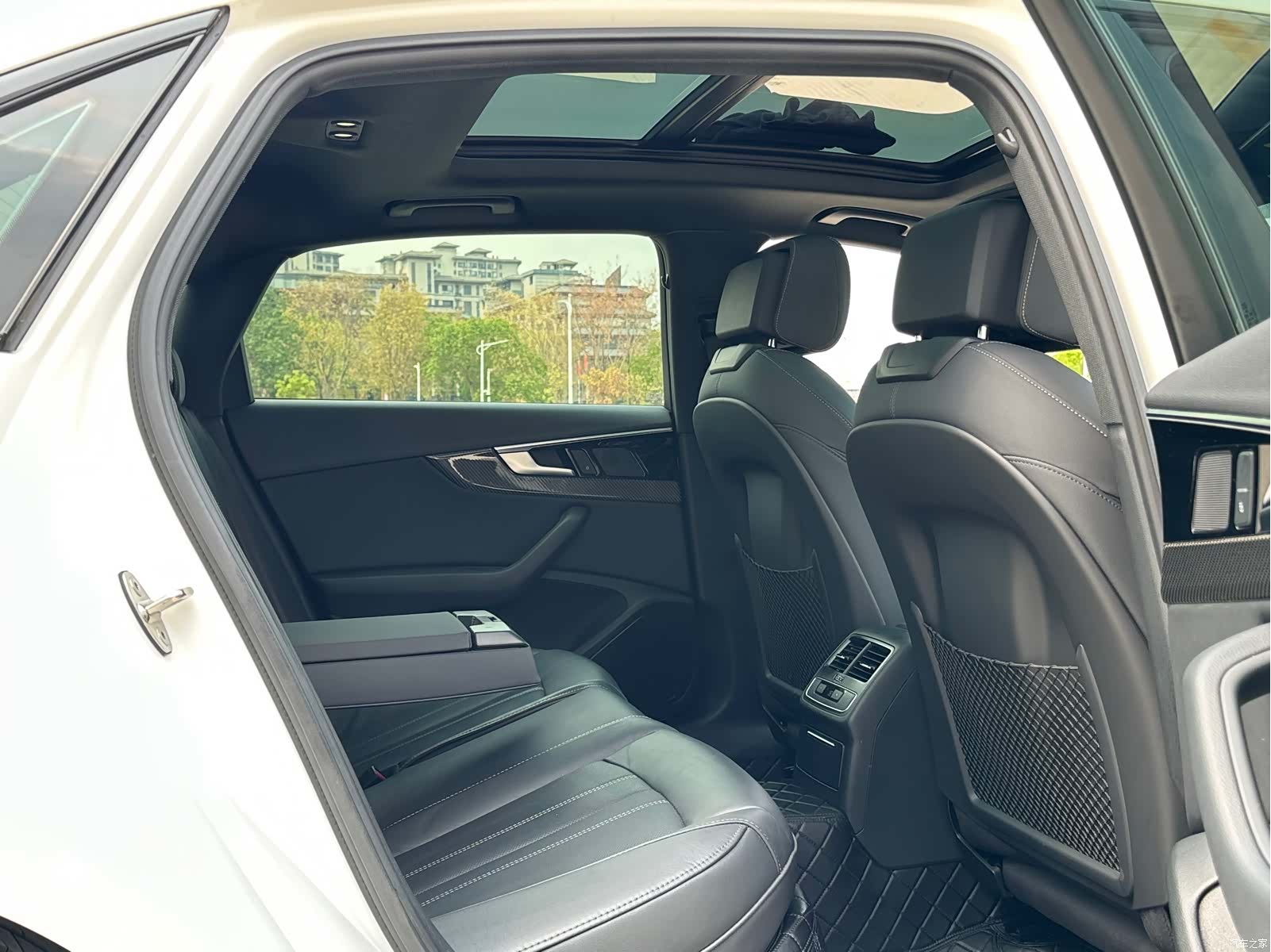Audi A4L, 2022 18