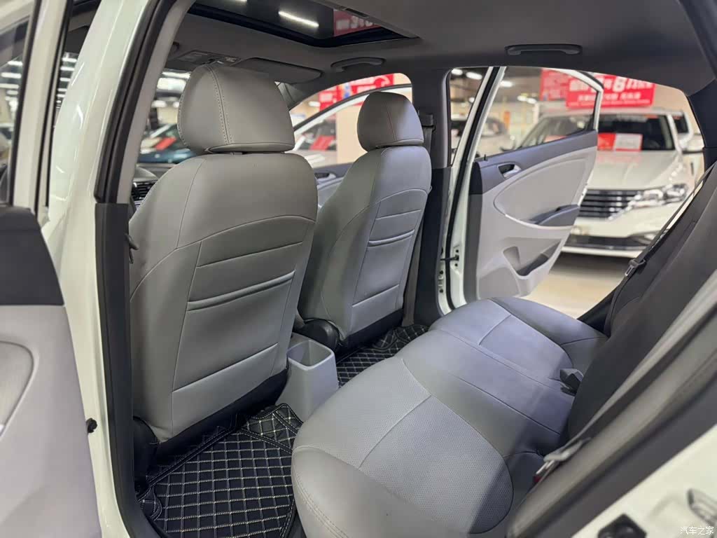Hyundai GLX, 2015 6