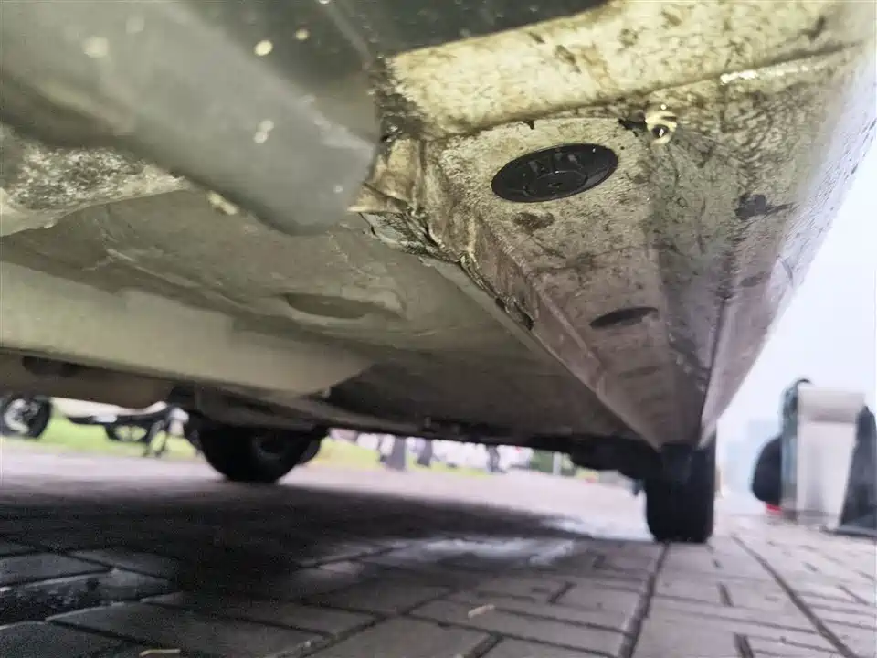 Toyota YARiS L to enjoy