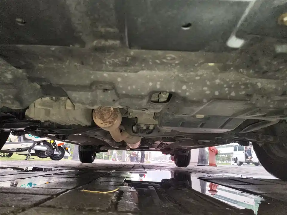 Toyota YARiS L to enjoy