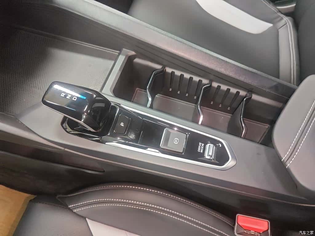 Geely Binray, 2023 14