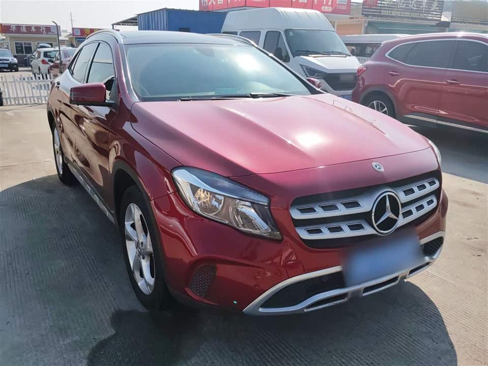 Mercedes-Benz GLA