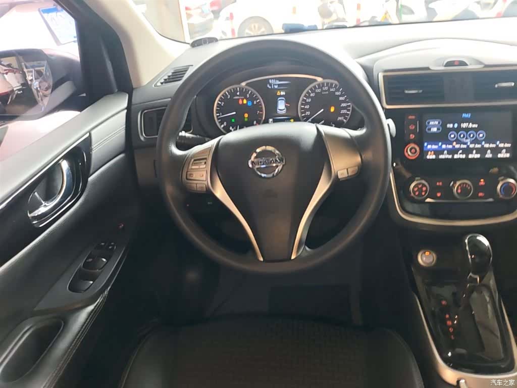 Nissan Tiida, 2017 11
