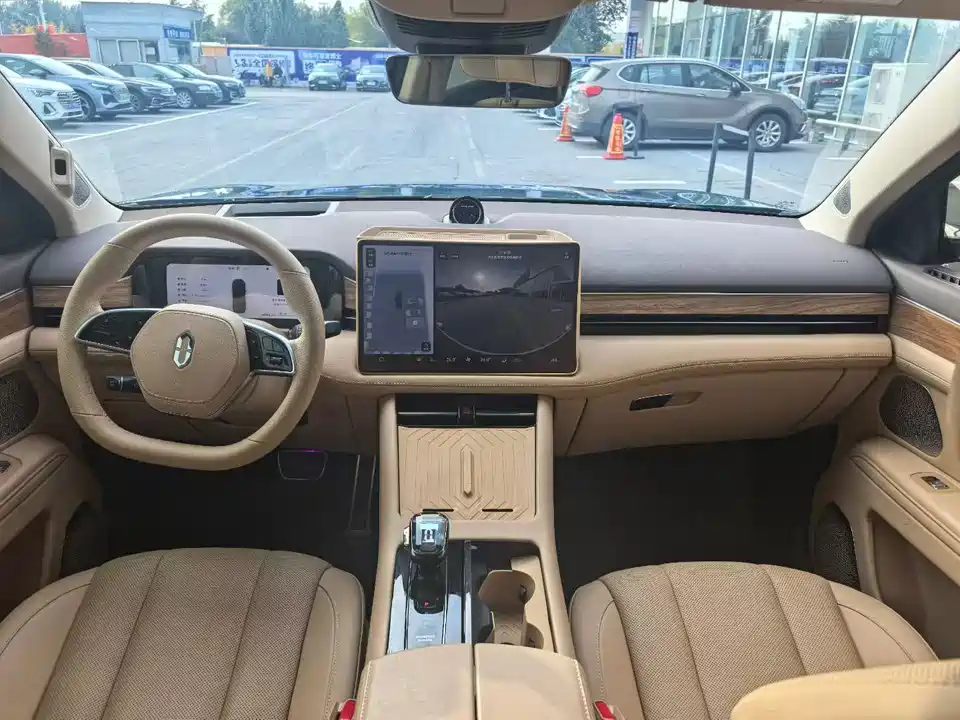 AITO Ask the world M7