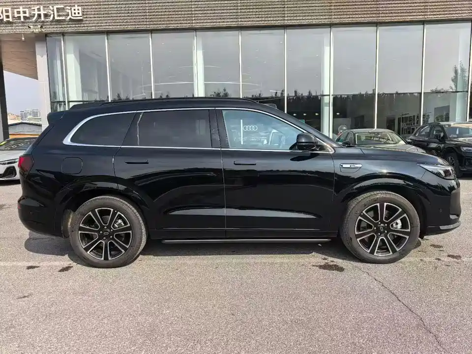 AITO Ask the world M7