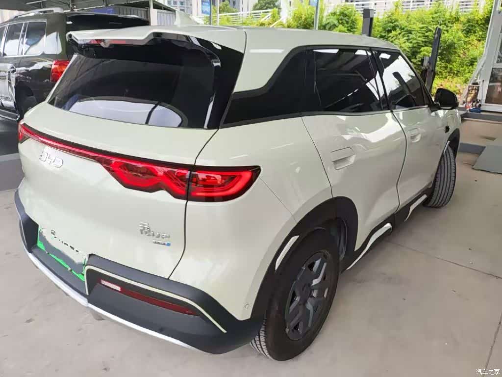 BYD Yuan, 2025 все фото