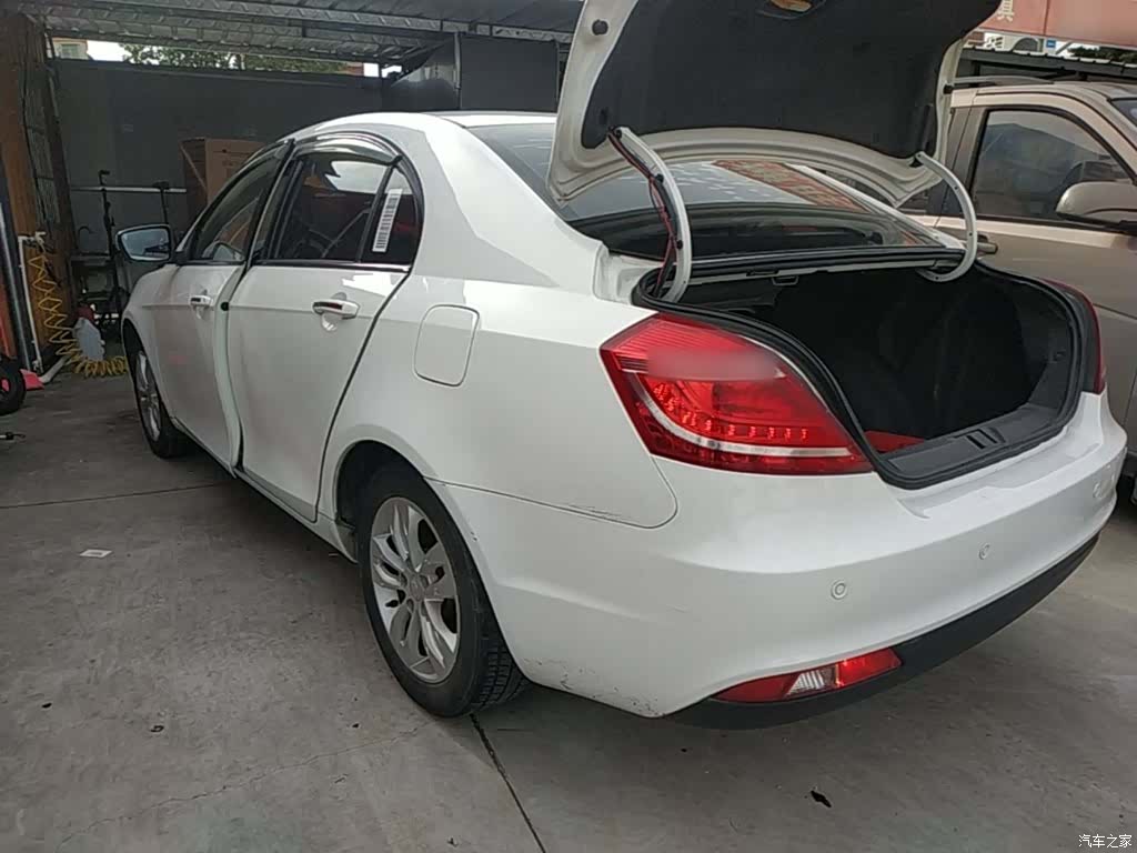 Geely Emgrand, 2015 все фото