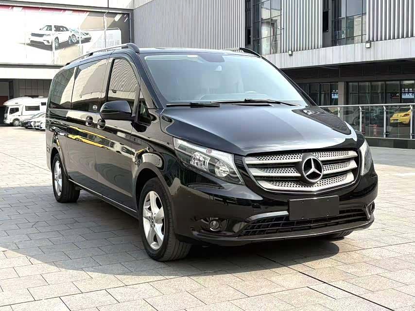Mercedes-Benz 7, 2018 3