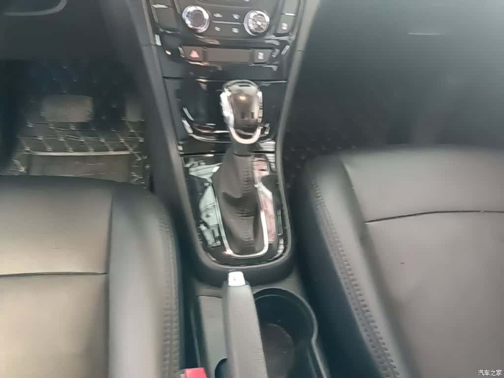Buick Encore, 2017 14