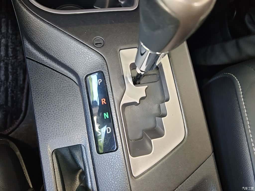 Toyota RAV4, 2016 14