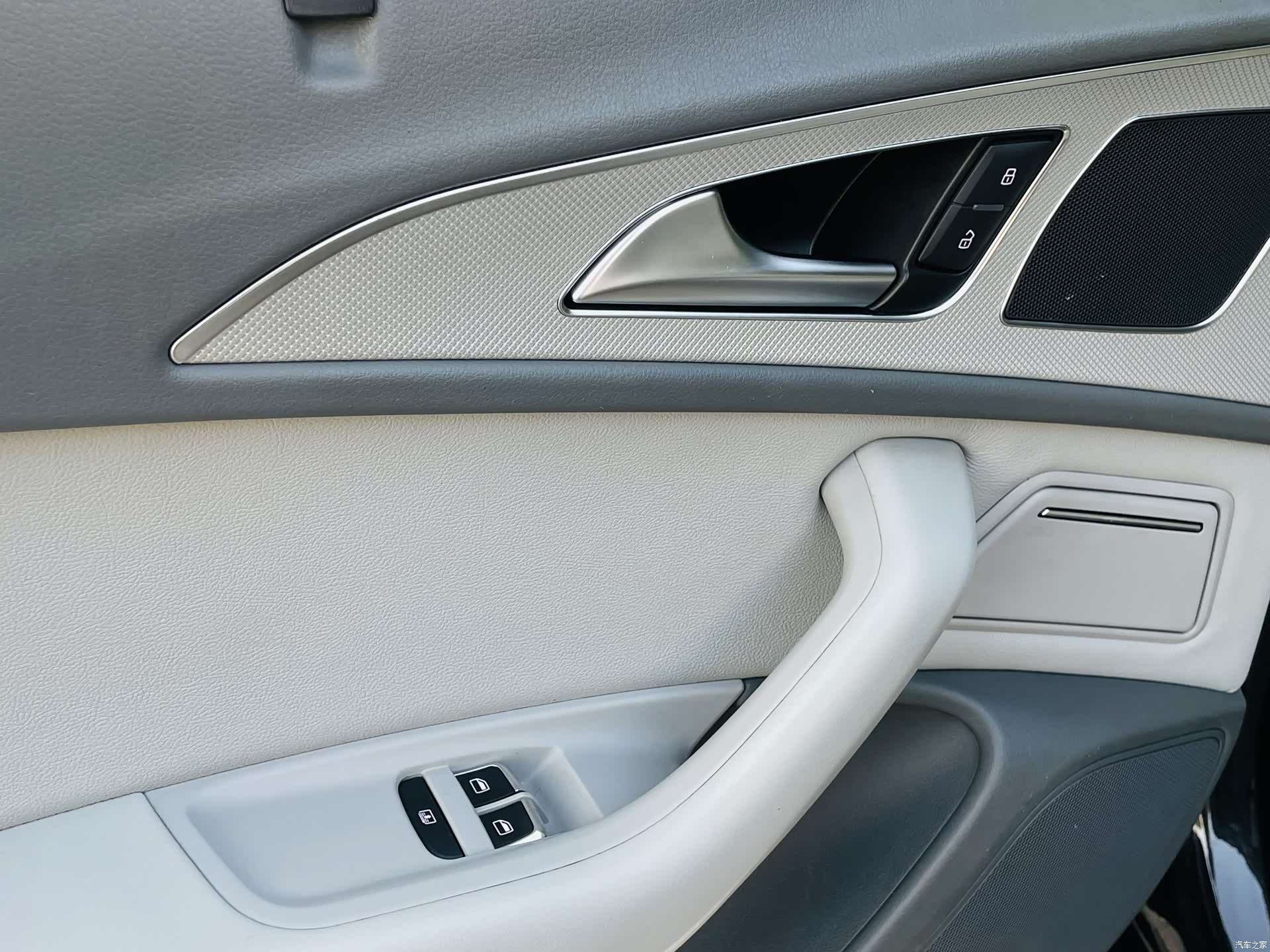 Audi A6L, 2012 12