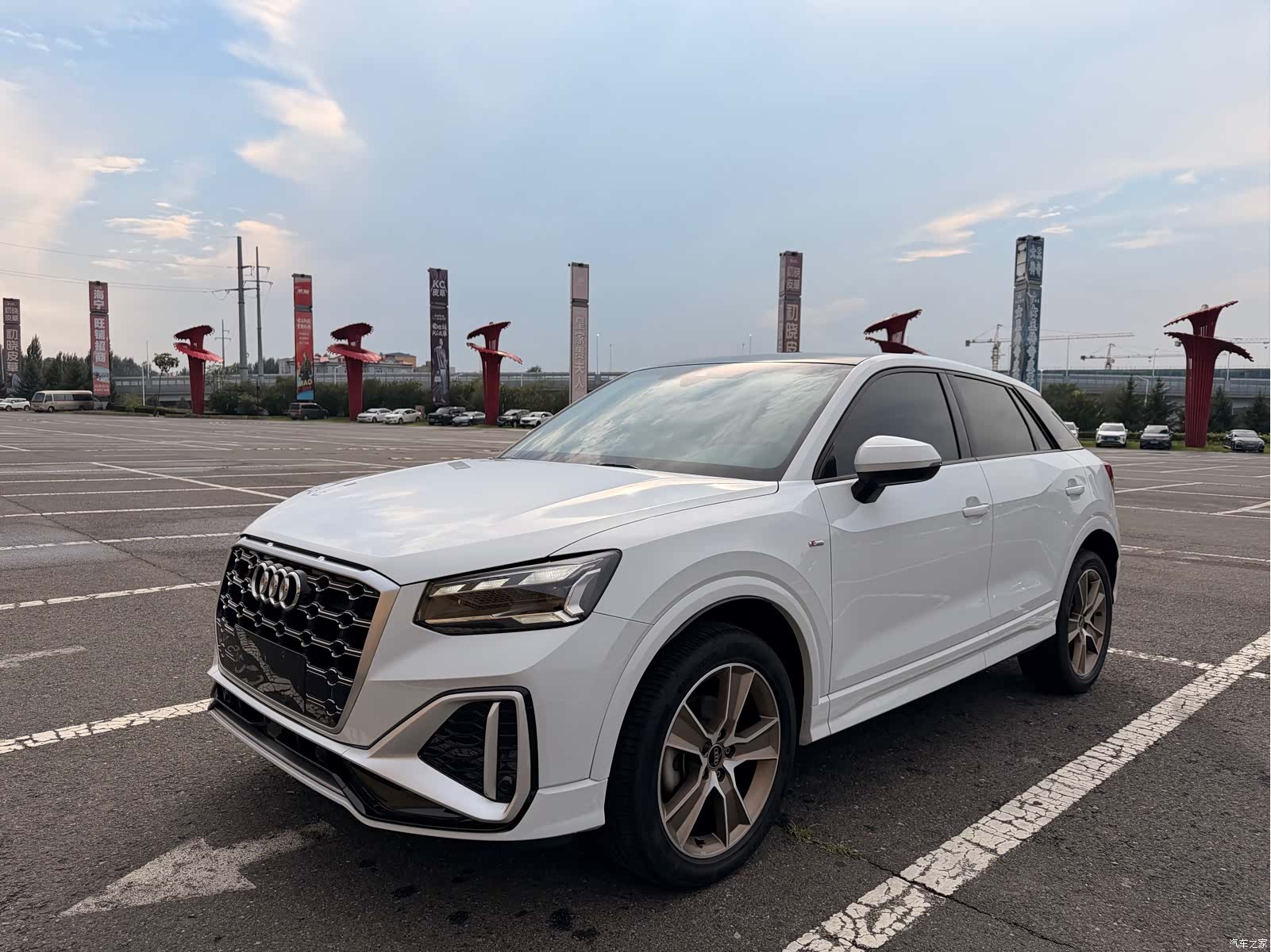 Audi Q2L, 2022 1