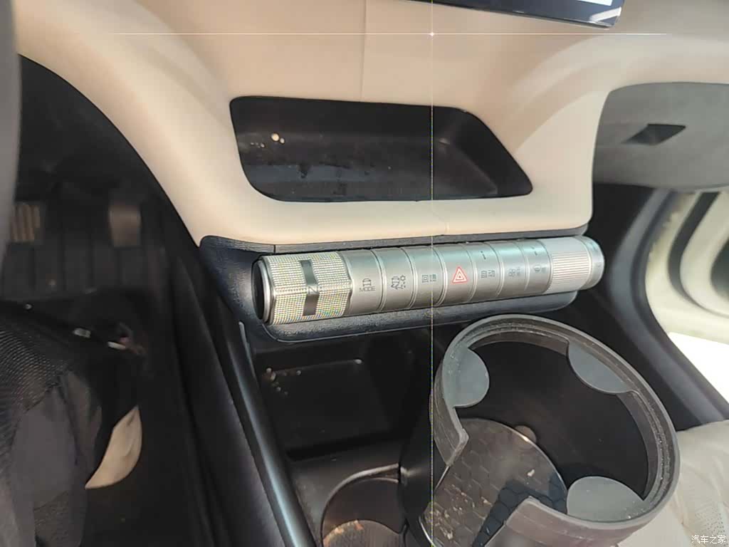 BYD Dolphin, 2022 14