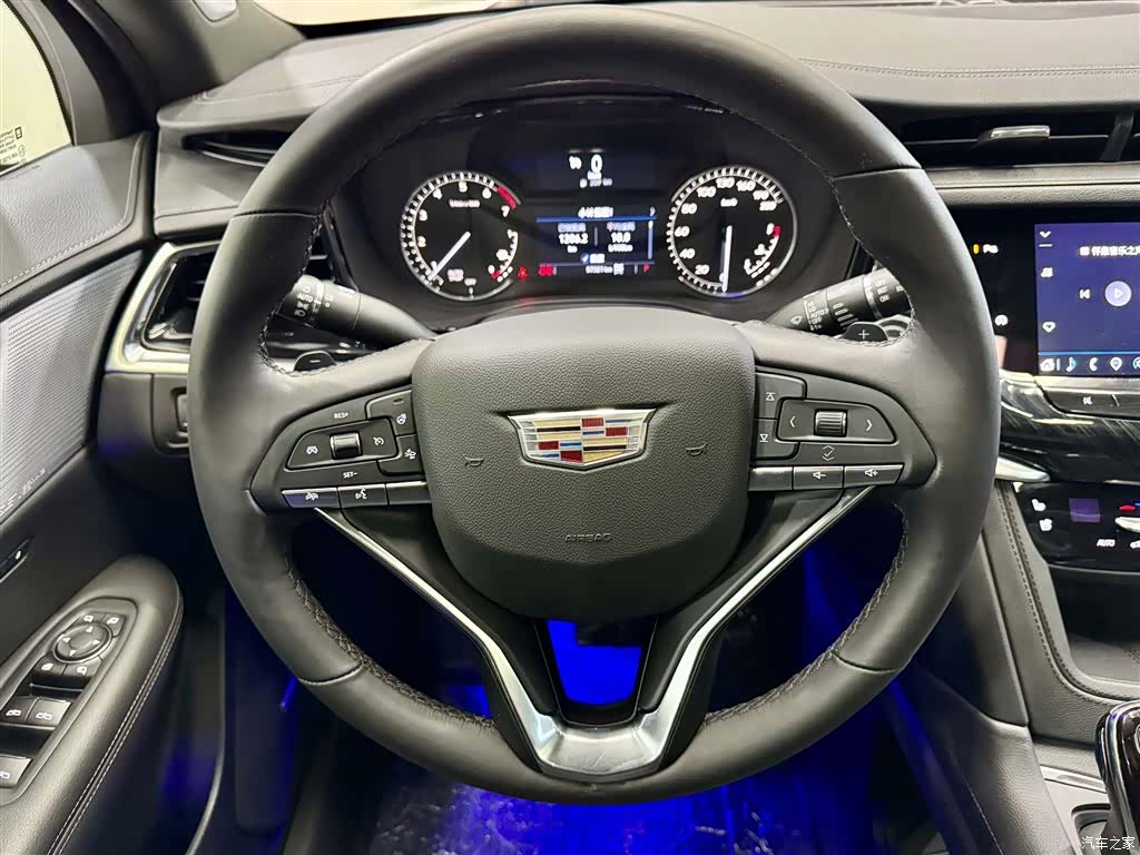 Cadillac XT6, 2022 15