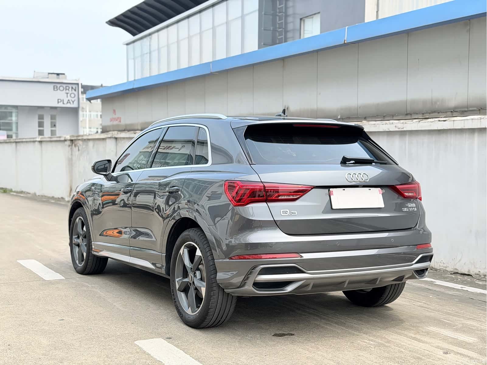 Audi Q3, 2022 11
