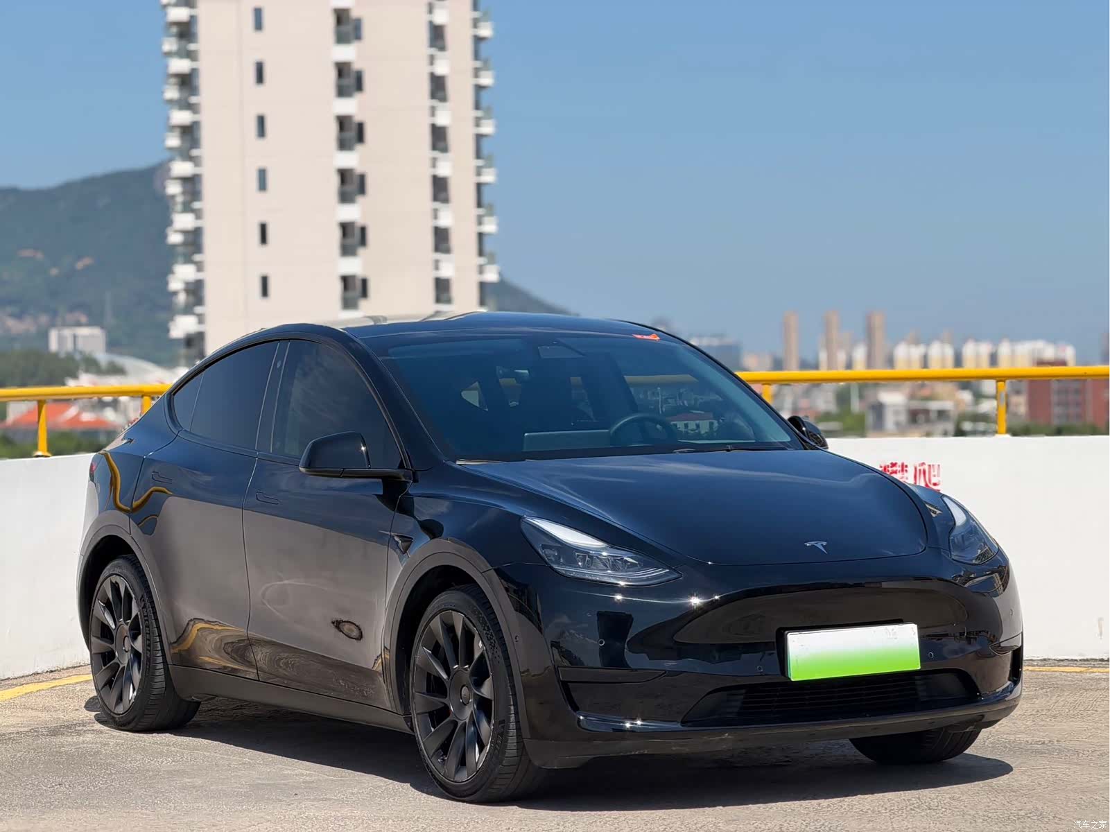 Tesla Model Y, 2022 3