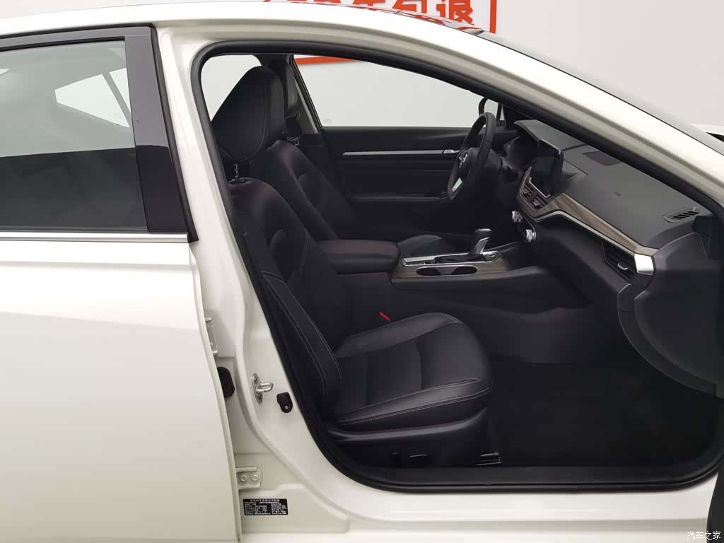 Nissan Teana, 2021 23