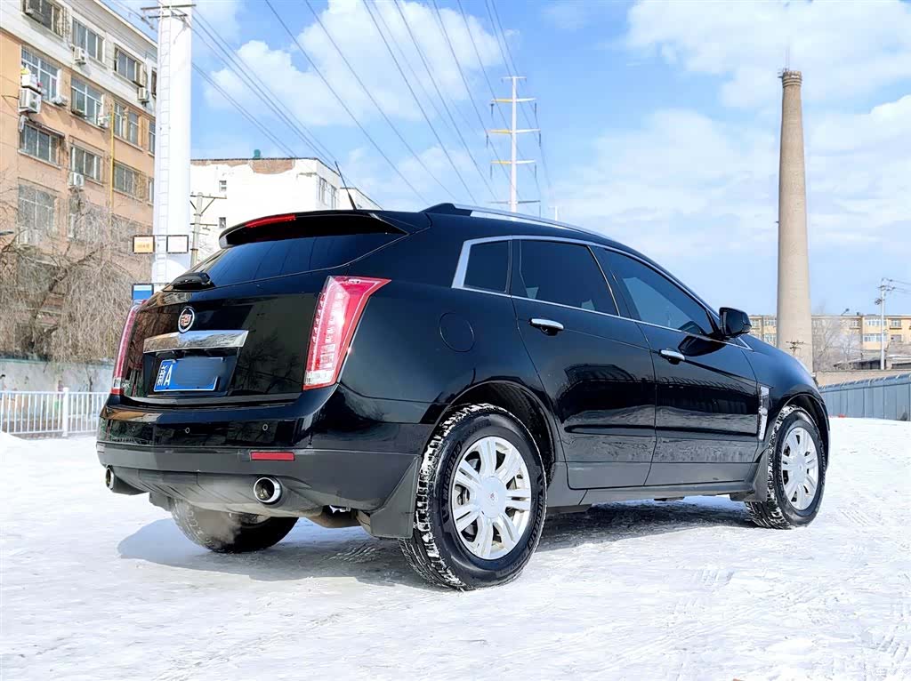 Cadillac SRX, 2012 4