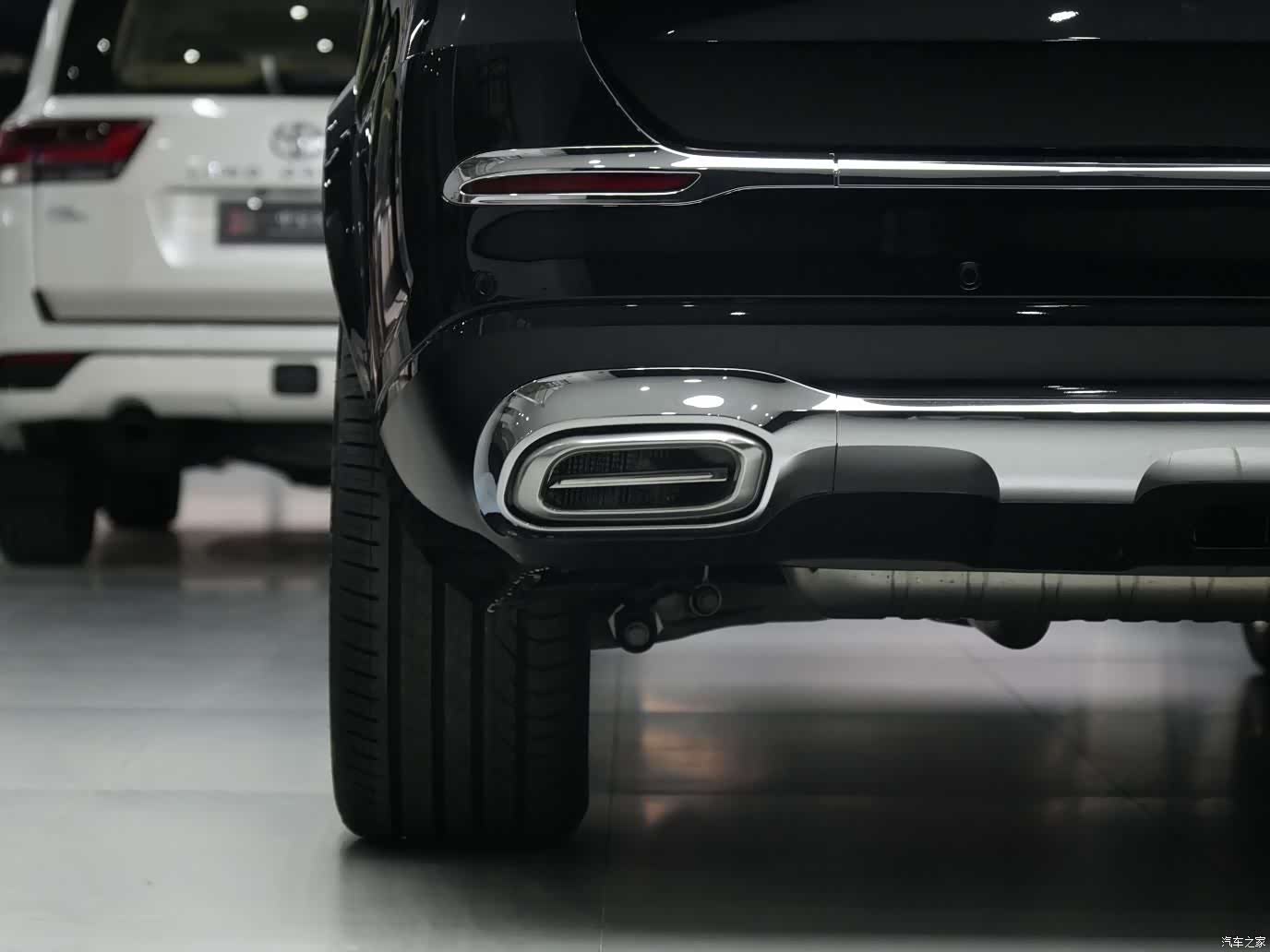 Maybach GLS, 2024 26