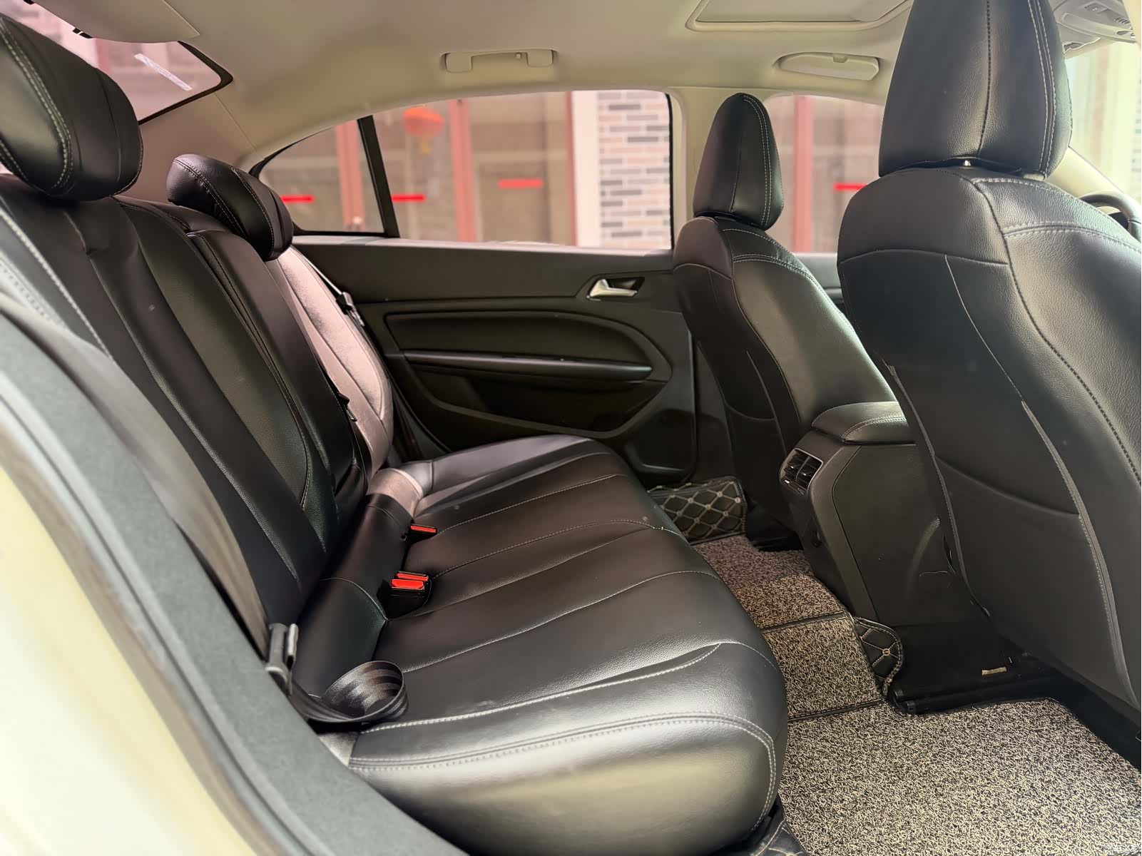 Peugeot 408, 2017 9