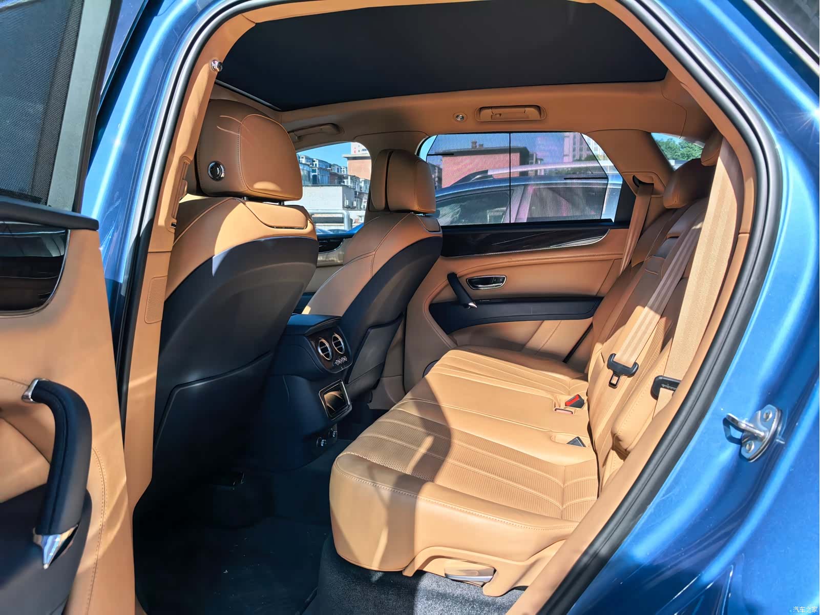 Bentley Bentayga, 2019 все фото