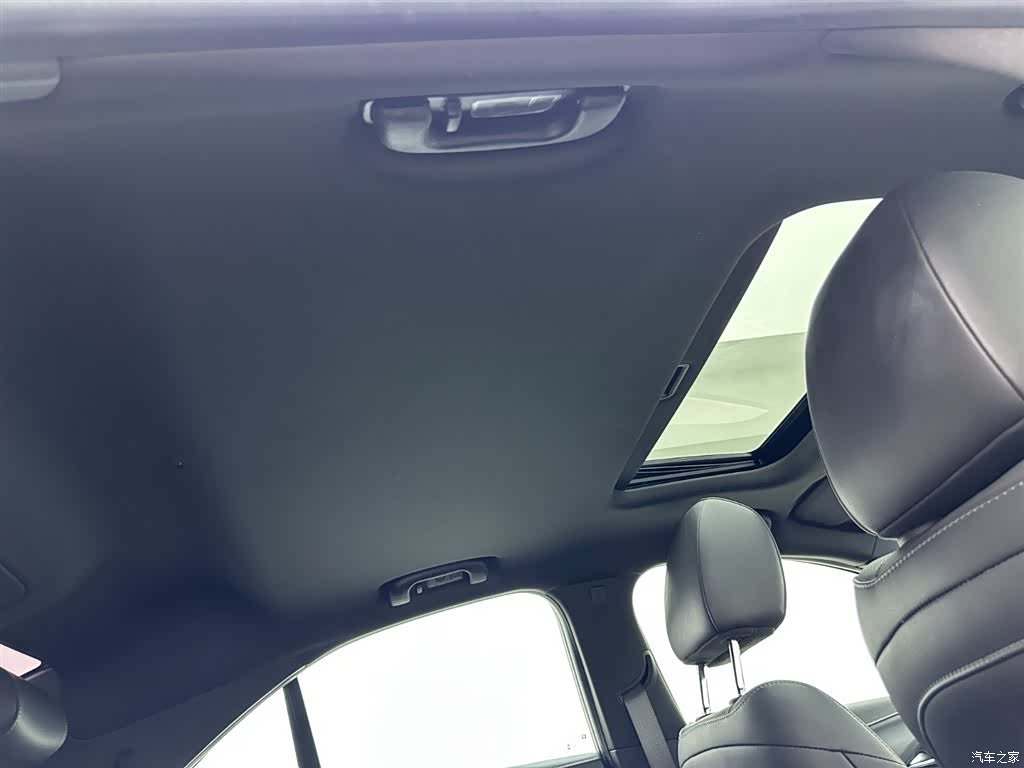 Cadillac CT4, 2023 25