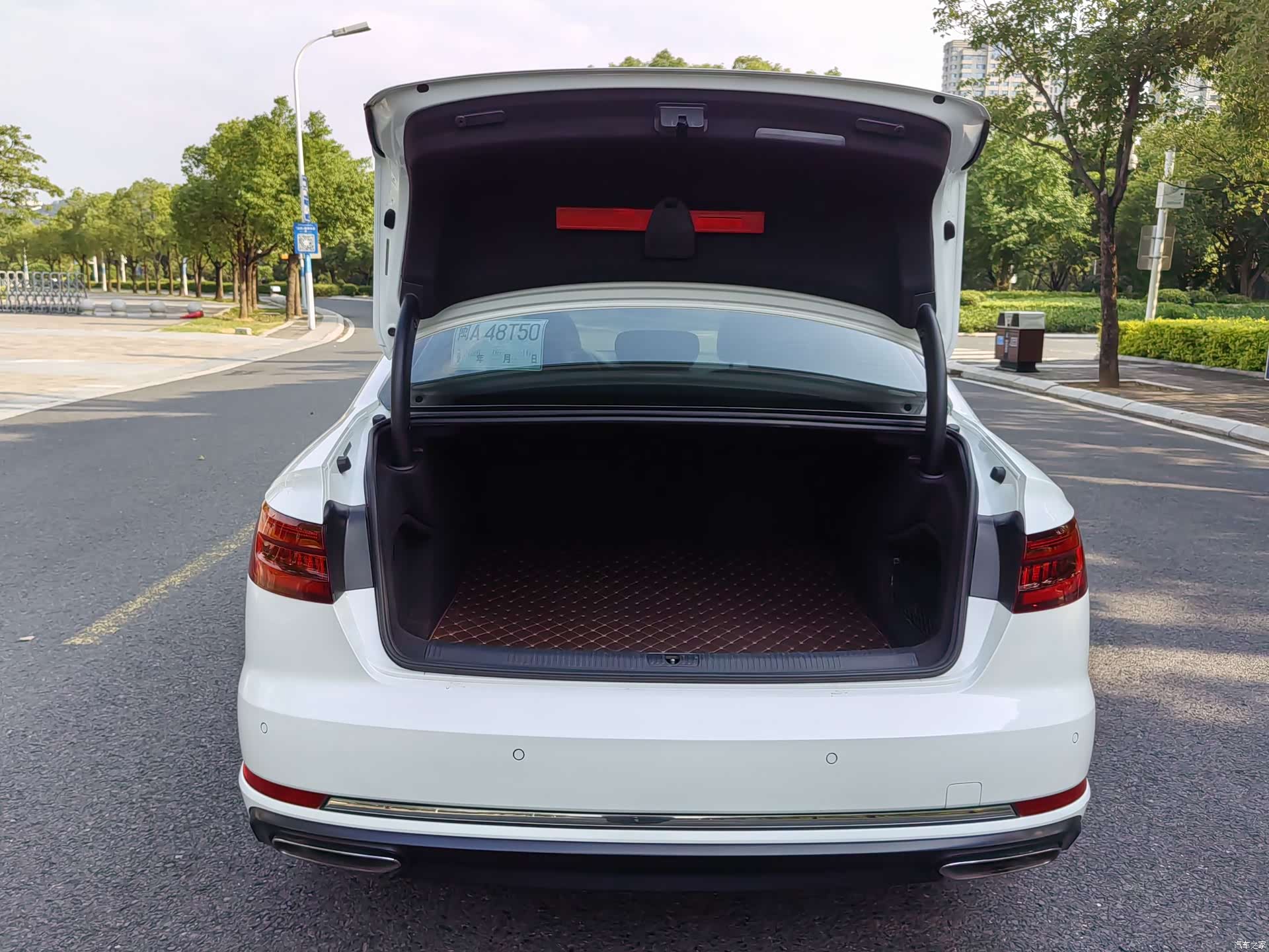 Audi A4L, 2019 11