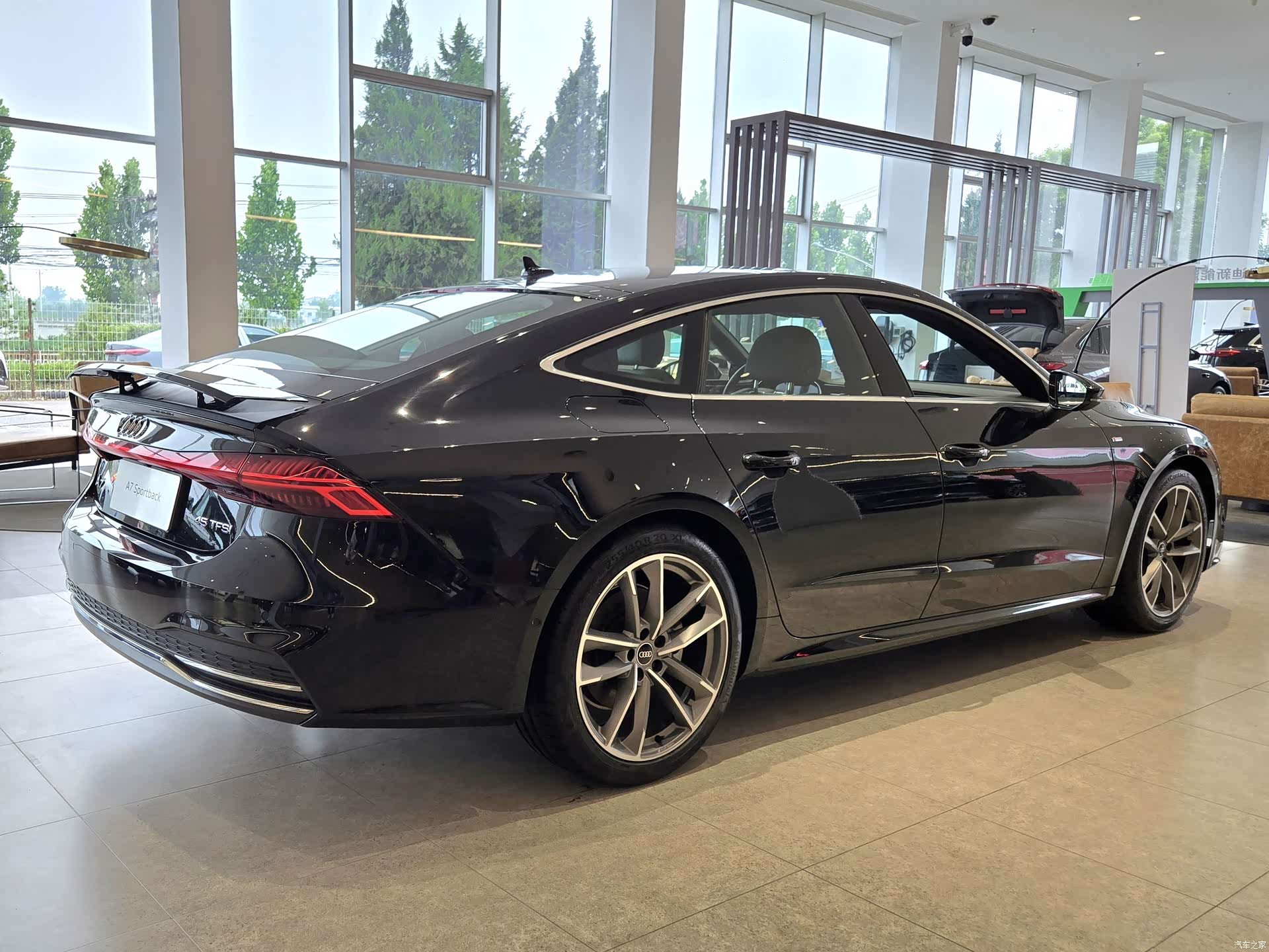 Audi A7, 1900 4