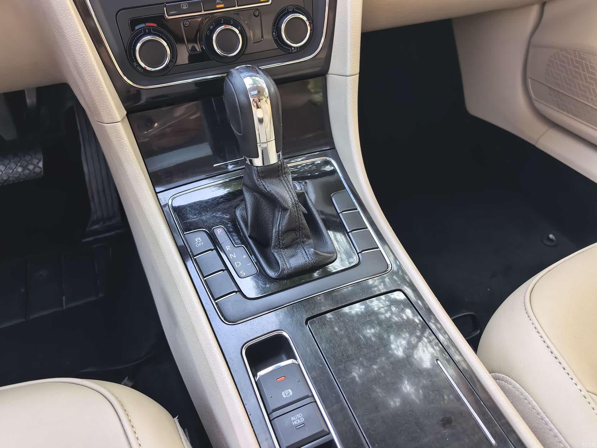 Volkswagen Passat, 2012 10