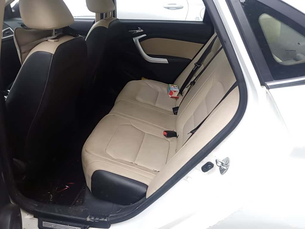 Changan V7, 2016 13