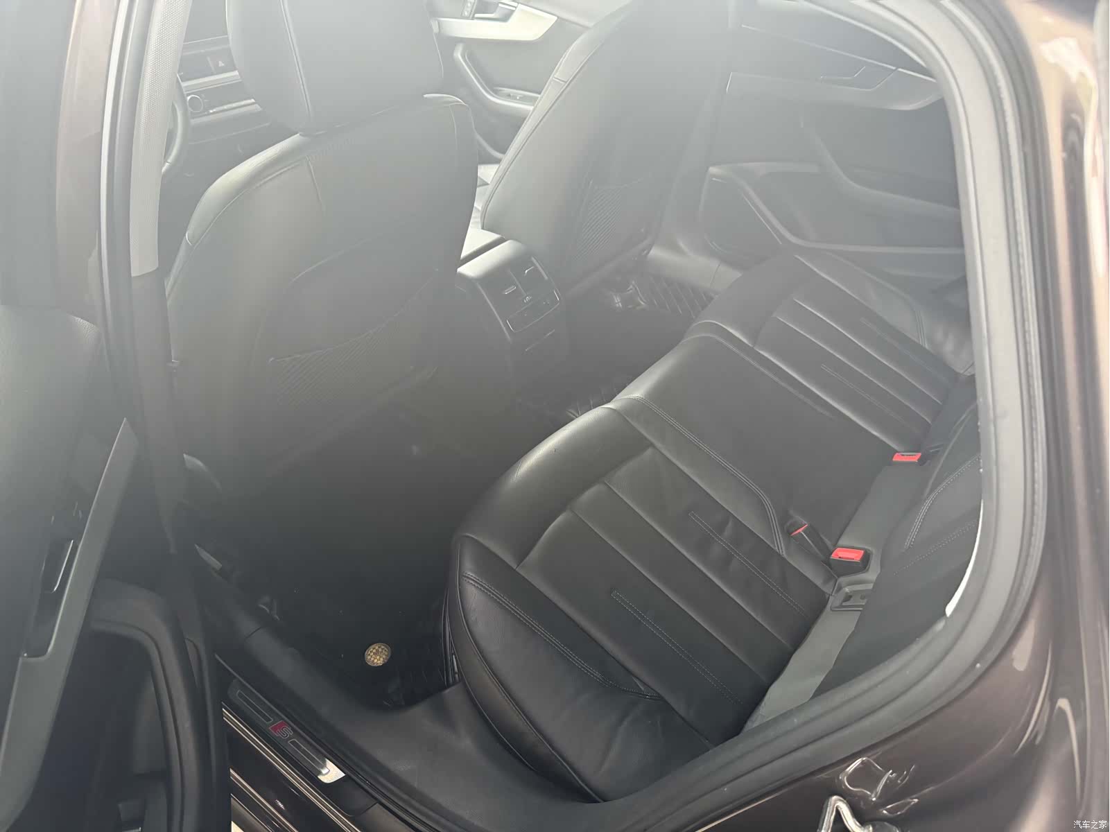 Audi A4L, 2019 7