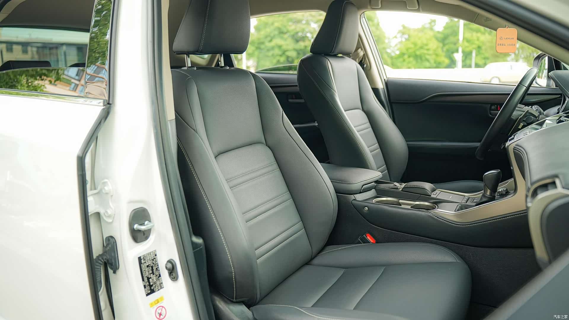 Lexus NX, 2018 9