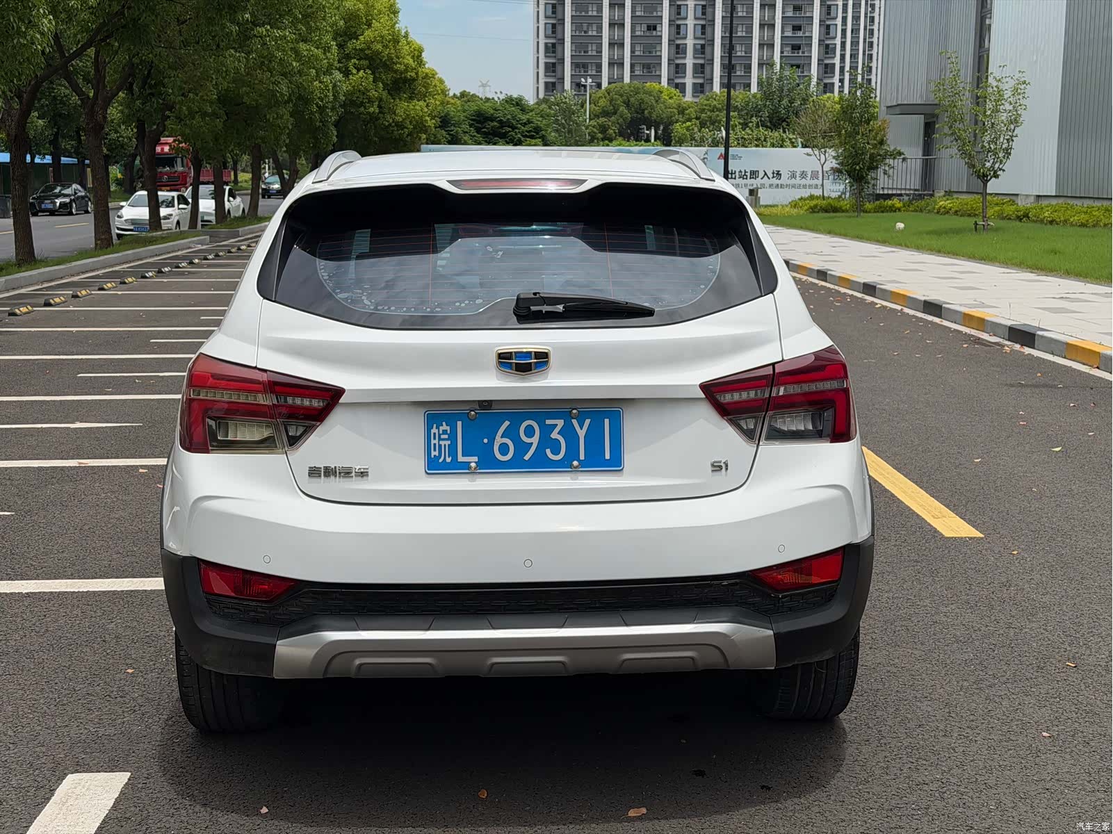 Geely S1, 2019 все фото