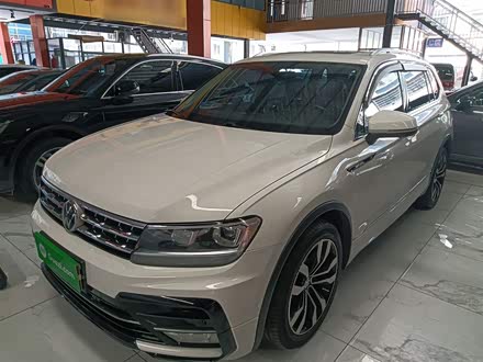 ;L 2021 330TSI ԶR-LineԽ