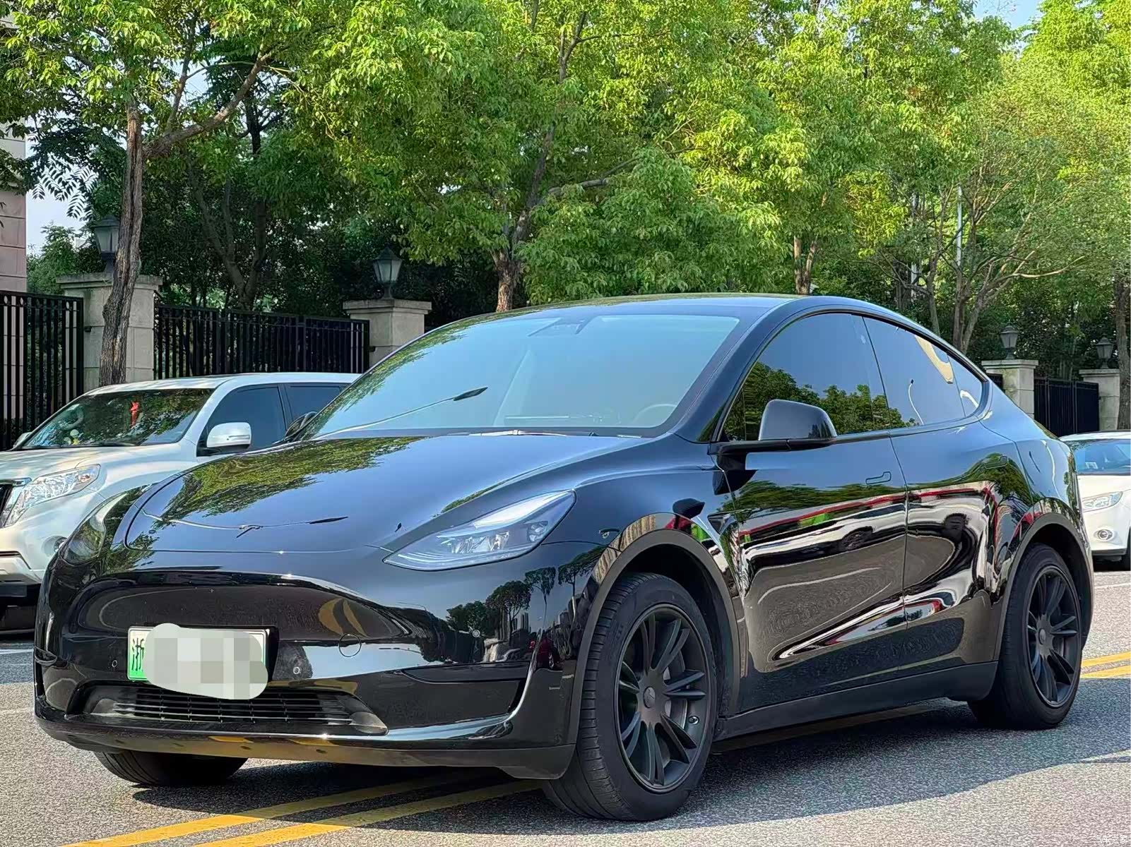 Tesla Model Y, 2023 3
