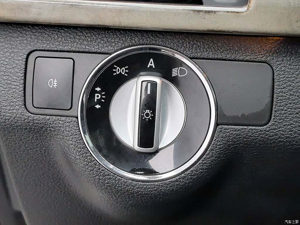 Mercedes-Benz E-Class, 2010 21