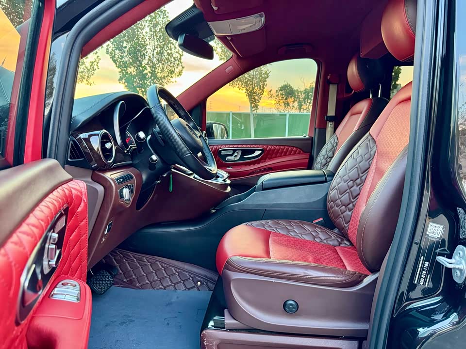 Mercedes-Benz V-class