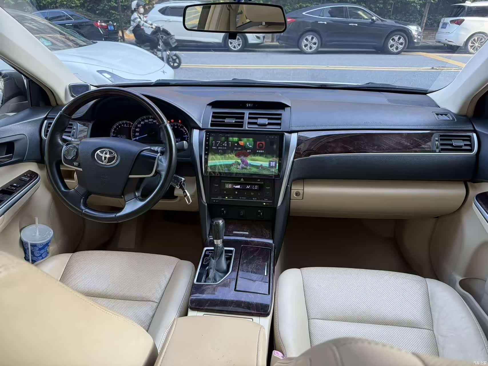 Toyota Camry, 2017 9