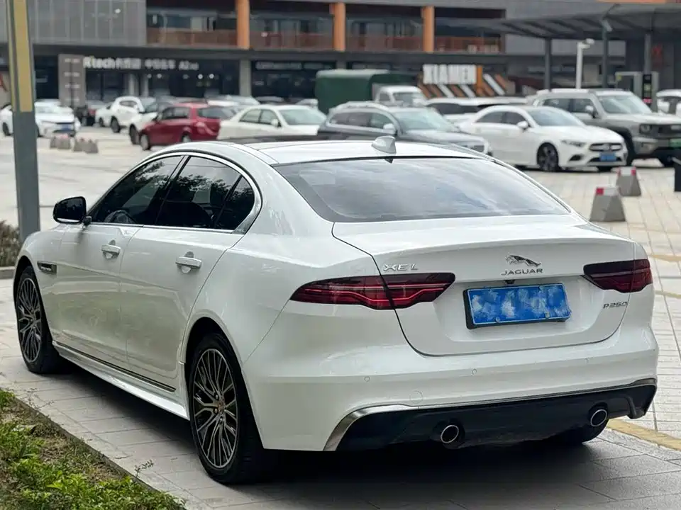 Jaguar XEL