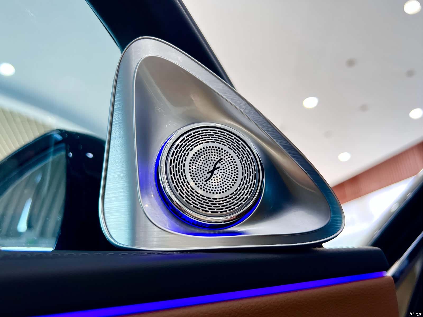 Mercedes-Benz E-Class, 2026 25