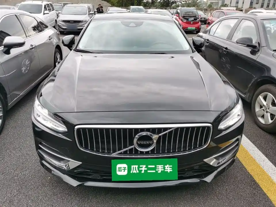 Volvo S90