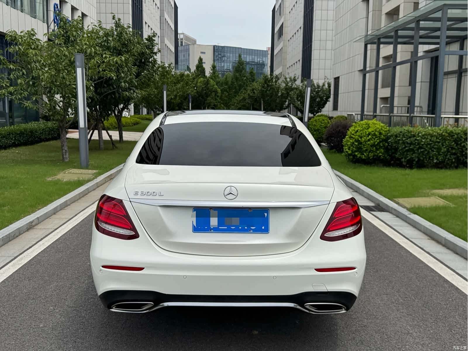 Mercedes-Benz E-Class, 2019 4