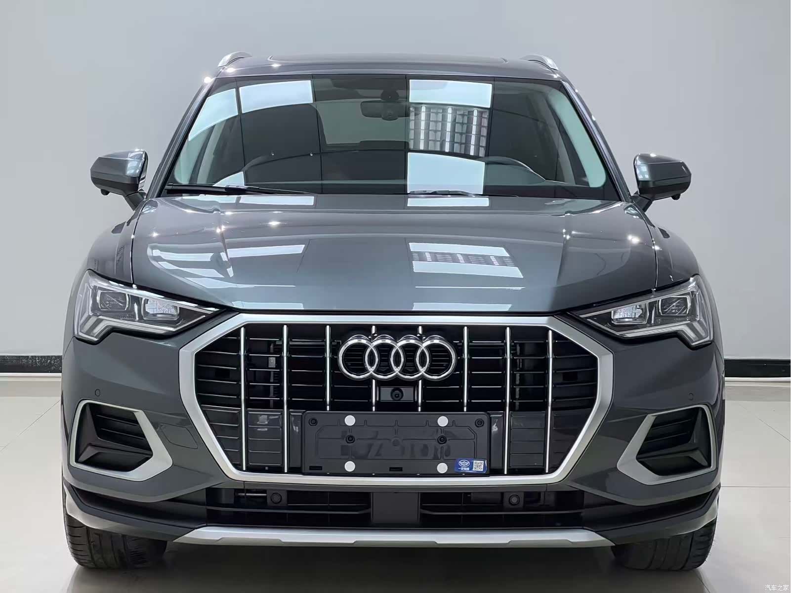 Audi Q3, 2022 2