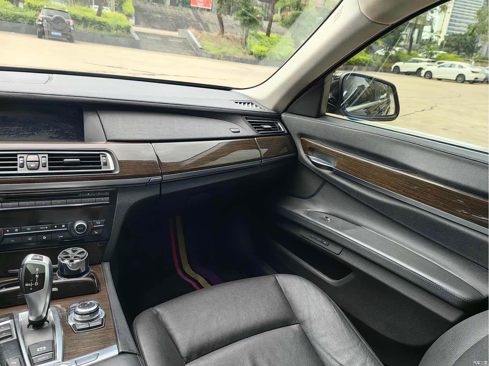 BMW 7 Series, 2012 16